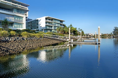 ULTIQA Freshwater Point Resort - Tourism TAS 28