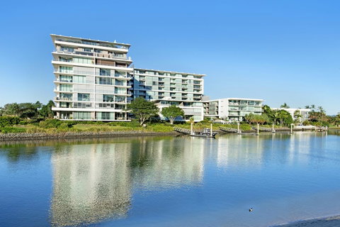 ULTIQA Freshwater Point Resort - Tourism TAS 35