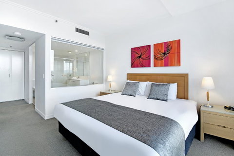 ULTIQA Freshwater Point Resort - Tourism TAS 13