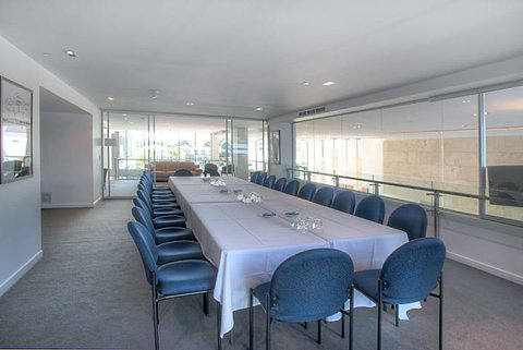 ULTIQA Freshwater Point Resort - Tourism TAS 3