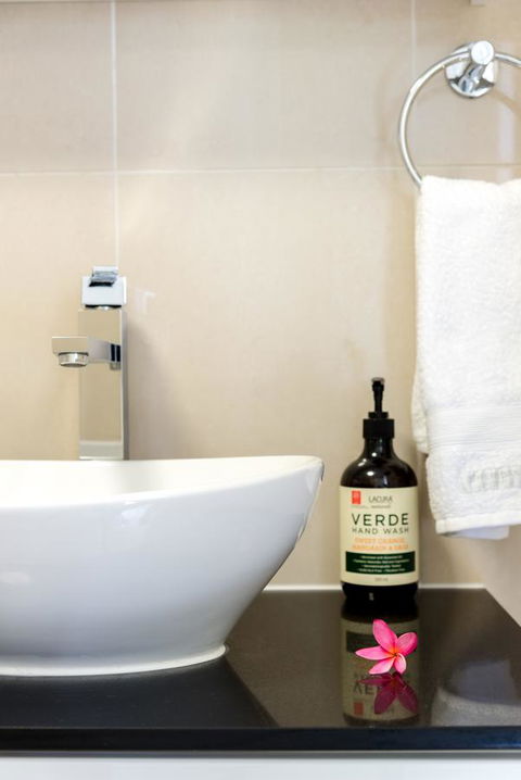 Private Guest Suite High On Currumbin Hill - Hobart Tourism 13