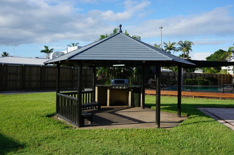 YAL Cairns - A Motel That Makes A Difference - Tourism TAS 7