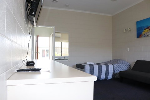 YAL Cairns - A Motel That Makes A Difference - Tourism TAS 8