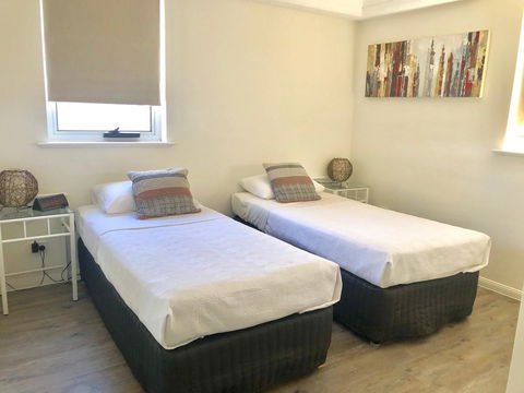 Wharf Boutique Apartments - Hobart Tourism 6