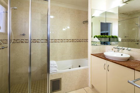 Jack And Newell Holiday Apartments - Hobart Tourism 37