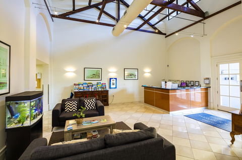 Jack And Newell Holiday Apartments - Hobart Tourism 16