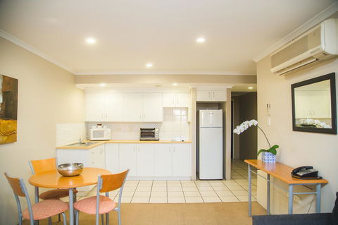 Cosmopolitan Motel & Serviced Apartments - Hobart Tourism 19