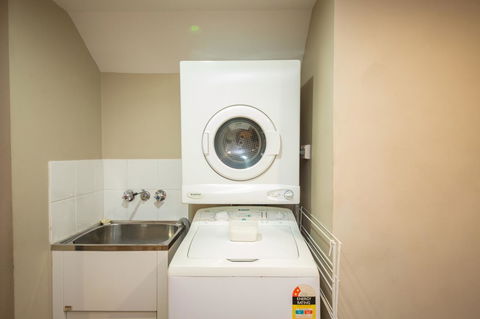Cosmopolitan Motel & Serviced Apartments - Hobart Tourism 23