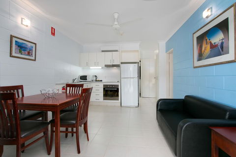 Cairns City Palms - Hobart Tourism 20