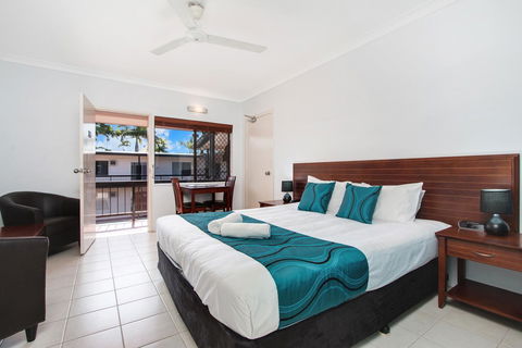 Cairns City Palms - Hobart Tourism 17