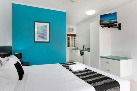 Cairns City Palms - Hobart Tourism 15