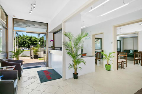 Cairns City Palms - Hobart Tourism 3
