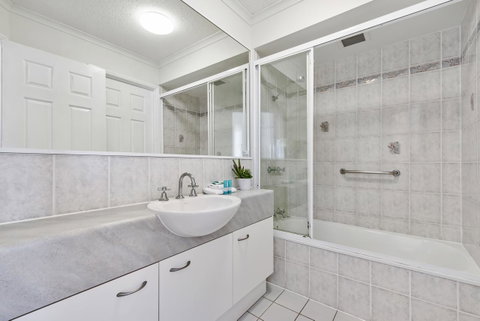 Dockside Apartments Mooloolaba - Tourism TAS 9