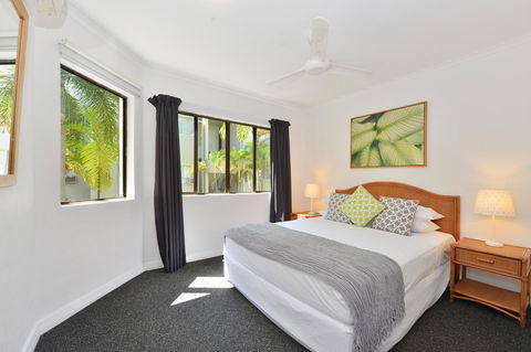 Tropical Reef Apartments - Hobart Tourism 23