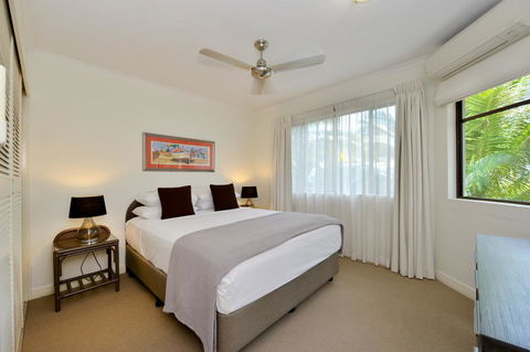 Tropical Reef Apartments - Hobart Tourism 12