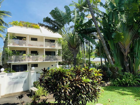 Tropical Reef Apartments - Hobart Tourism 14