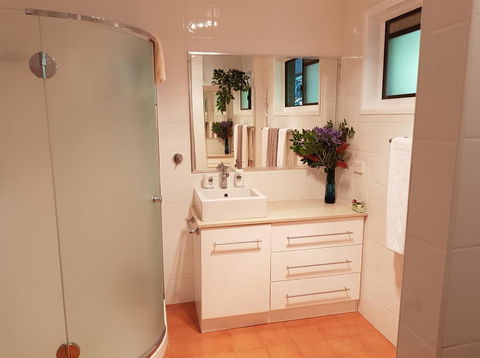 Manitzky Magic -B&B Home With Heart - Hobart Tourism 7