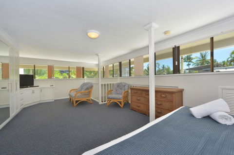Driftwood Mantaray - Official Onsite Reception And Check In - Hobart Tourism 35