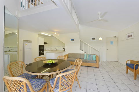 Driftwood Mantaray - Official Onsite Reception And Check In - Hobart Tourism 31