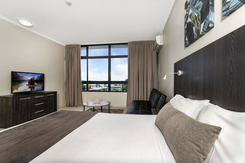 Sunshine Tower Hotel - Hobart Tourism 9