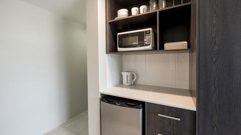 Sunshine Tower Hotel - Hobart Tourism 8