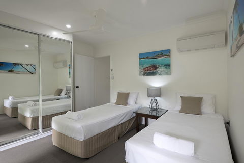 Tropical Nites Holiday Townhouses - Hobart Tourism 12