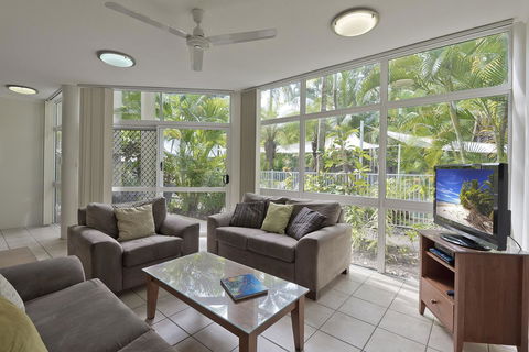 Tropical Nites Holiday Townhouses - Hobart Tourism 4