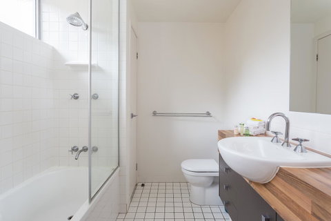 Oxygen Apartments - Tourism TAS 24