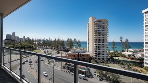 Swell Resort Burleigh Heads - Hobart Tourism 32