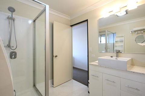 Best Western Gregory Terrace - Tourism TAS 21