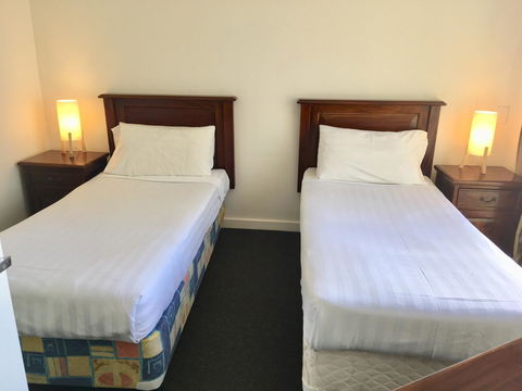 CHA Private Apts Diamond Beach - Hobart Tourism 3