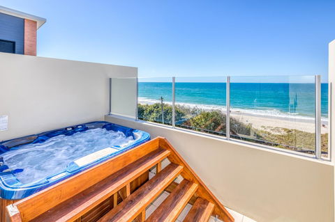 On The Beach Resort Bribie Island - Tourism TAS 23