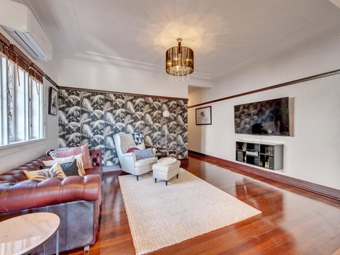 Anville Court - Tourism TAS 3