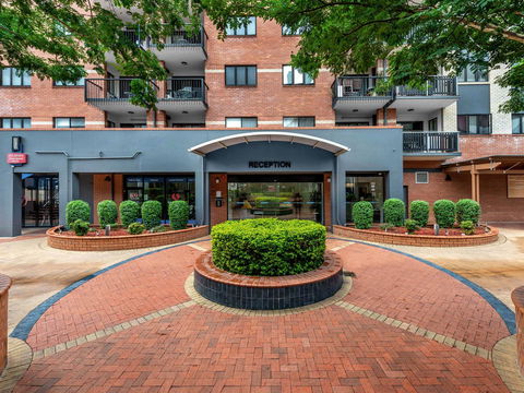 Central Brunswick Apartment Hotel - Hobart Tourism 0