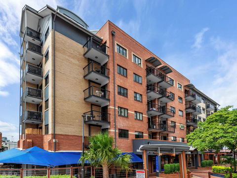 Central Brunswick Apartment Hotel - Hobart Tourism 8