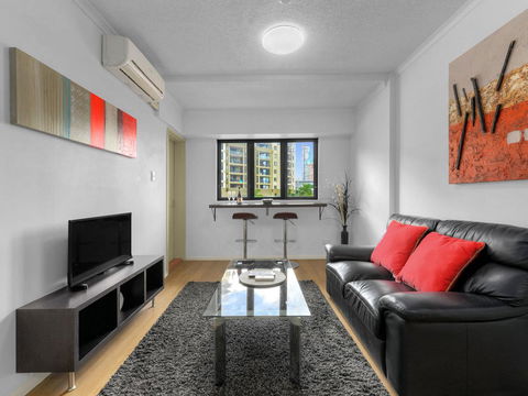 Central Brunswick Apartment Hotel - Hobart Tourism 13
