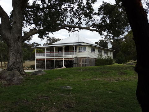 Loughmore House - Hobart Tourism 0