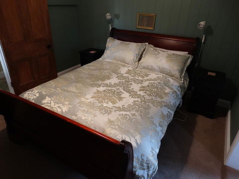 Loughmore House - Hobart Tourism 12