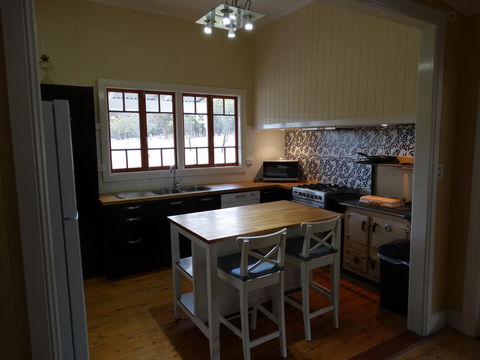 Loughmore House - Hobart Tourism 3