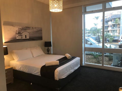 Waters Edge Port Macquarie - Hobart Tourism 1