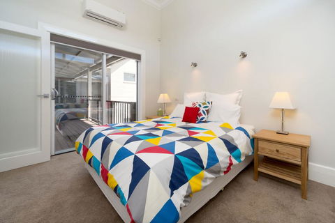 Waterstreet Apartment - Hobart Tourism 0