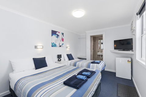 Wattle Grove Motel Maryborough - Hobart Tourism 1