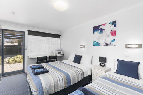 Wattle Grove Motel Maryborough - Hobart Tourism 3