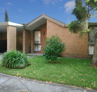 Wattle Holiday Rental - Hobart Tourism
