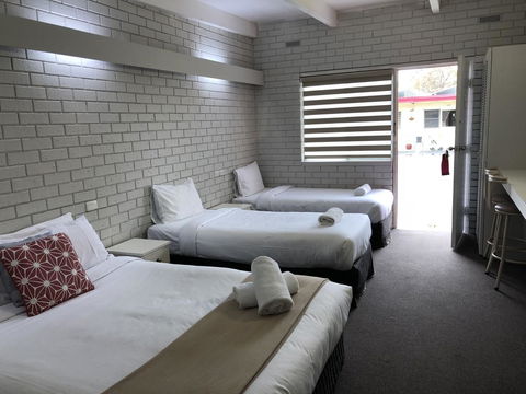 Wattle Motel - Hobart Tourism 3
