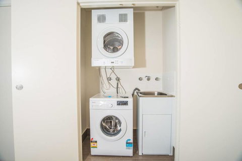 Wentworth Point 2Beds1Study2Bath Brand New APT - Hobart Tourism 1