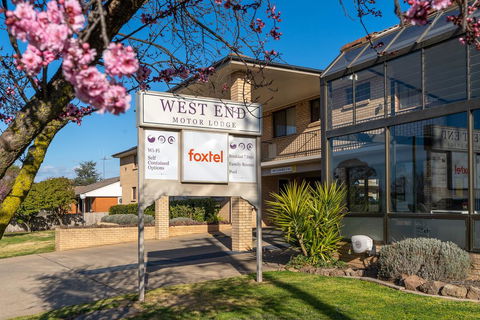 West End Motor Lodge - Hobart Tourism 0