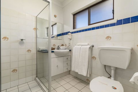 West End Motor Lodge - Hobart Tourism 1