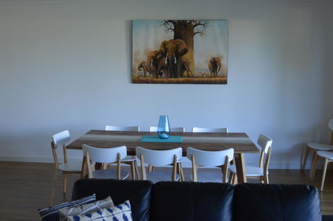 Western Breeze - Tourism TAS 3