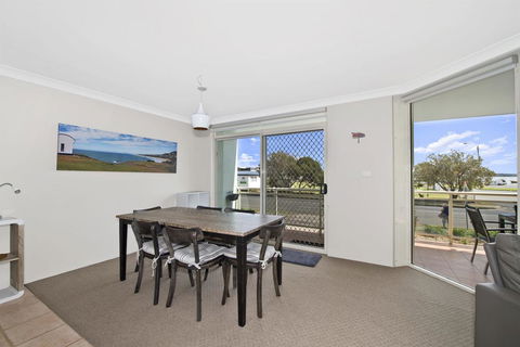 Westport Palms 14 Buller Street - Hobart Tourism 3